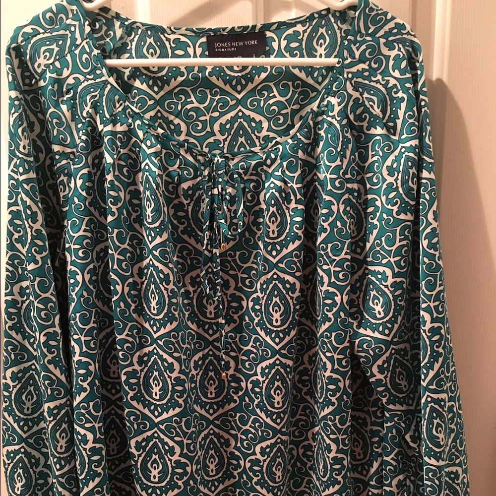 Teal & white trimmed in blue blouse